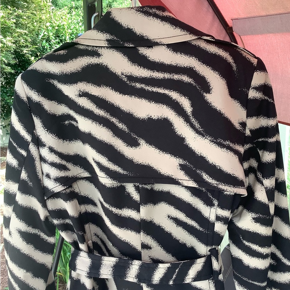 Anne Klein Sahara Trench Coat Tan/Black - Picture 3 of 7